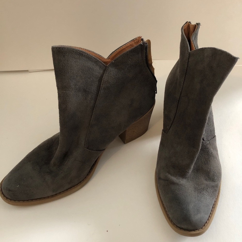 2.5 inch block heel